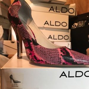 Aldo pink/black pointed toe heels